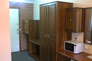 Colonial Motor Inn Lithgow - Geraldton Accommodation 6