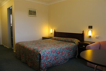 Colonial Motor Inn Lithgow - Geraldton Accommodation 1