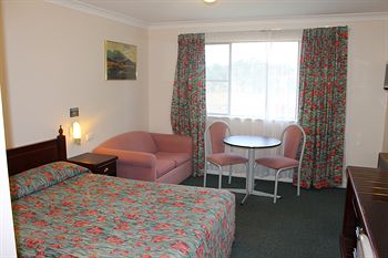 Colonial Motor Inn Lithgow - Geraldton Accommodation 2