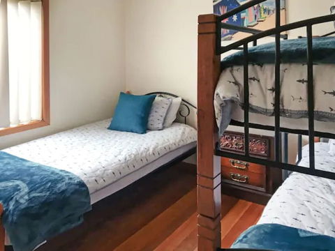 Home Near Shops & Beach - Geraldton Accommodation 0