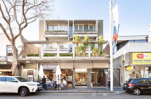Bellevue Hill Designer - Geraldton Accommodation 1