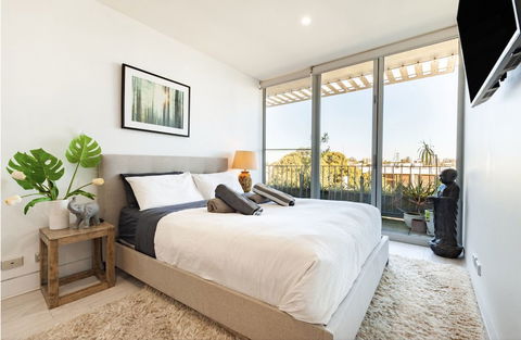 Bellevue Hill Designer - Geraldton Accommodation 4