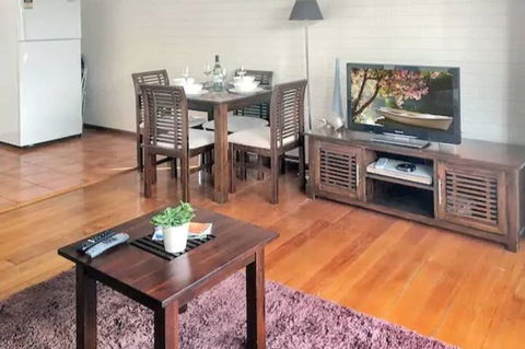 Home Near Shops & Beach - Geraldton Accommodation 6