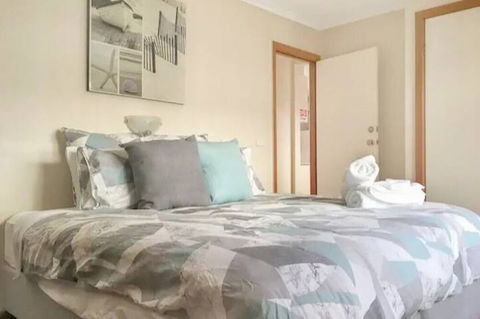 Home Near Shops & Beach - Geraldton Accommodation 2