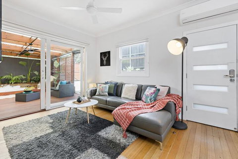 AMORE - Geraldton Accommodation 5