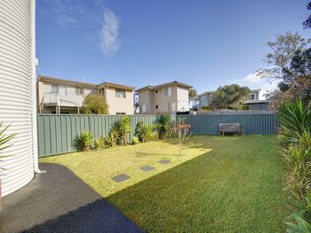 Boat Harbour Holiday 10 Noamunga Street - Geraldton Accommodation 2