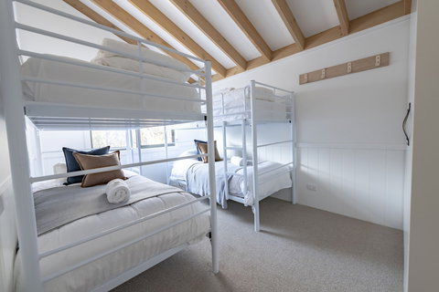 Discobulous 7 - Geraldton Accommodation 1