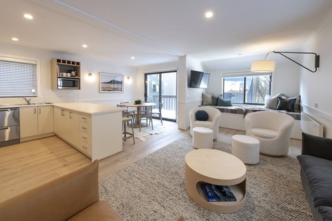 Discobulous 7 - Geraldton Accommodation 4