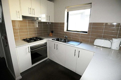 Blues Air 4 - Geraldton Accommodation 2