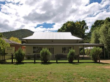 Mad On Bright - Geraldton Accommodation 4