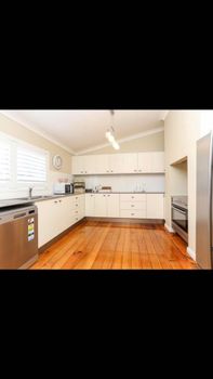 Edgeworth Street Manor - Geraldton Accommodation 4