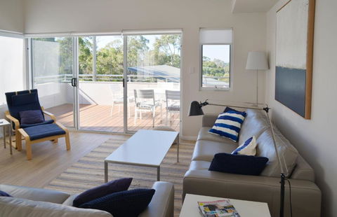 The Villa Dunsborough - Geraldton Accommodation 2