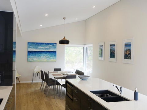 The Villa Dunsborough - Geraldton Accommodation 5
