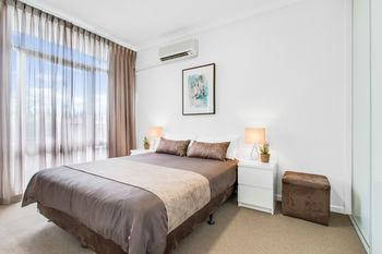 Adelaide DressCircle Apartments - Ward St - Geraldton Accommodation 1