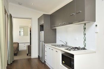 Lakeside Holiday Park - Geraldton Accommodation 5