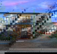 Villa De Marseilles - Melbourne - Geraldton Accommodation