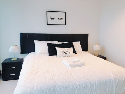 Skytower Apartment - Geraldton Accommodation 4