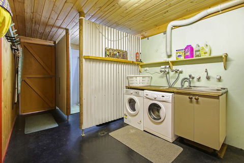 Feathertop Views And Dorm - Geraldton Accommodation 4