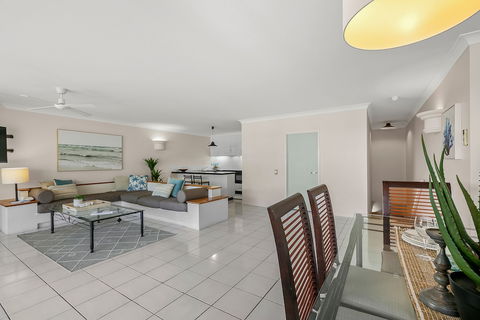 Poolside Alamanda Beachfront Resort 88 - Geraldton Accommodation 5