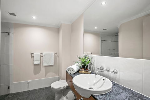 Poolside Alamanda Beachfront Resort 88 - Geraldton Accommodation 3