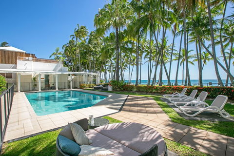 Poolside Apt In Alamanda Beachfront Resort 41 - Geraldton Accommodation 2