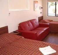 Cypress Pines Studio Villas - Geraldton Accommodation