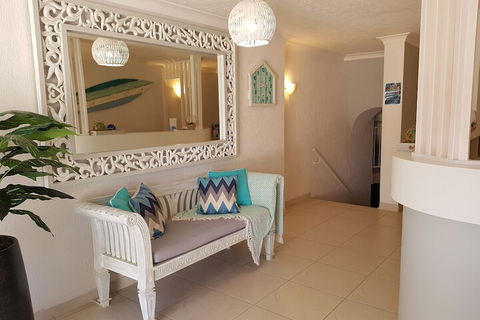 Surfers Chalet - Geraldton Accommodation 1