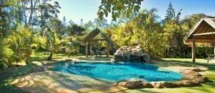 Straddie Bungalows - Geraldton Accommodation 4