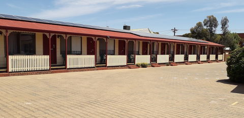 Daydream Motel And Apartments - Geraldton Accommodation 1