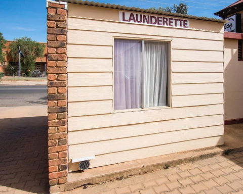 Daydream Motel And Apartments - Geraldton Accommodation 0