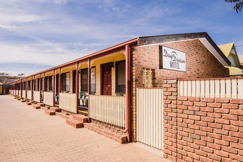 Daydream Motel And Apartments - Geraldton Accommodation 3