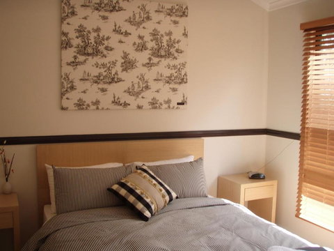 Oceanview Estate Vineyard Cottages - Geraldton Accommodation 5