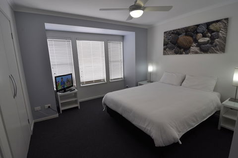 Bluedock Apartments - Geraldton Accommodation 3