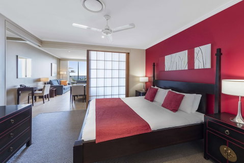 Oaks Hervey Bay Resort And Spa - Geraldton Accommodation 3