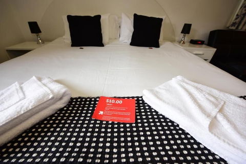 Black Bear Inn - Geraldton Accommodation 4