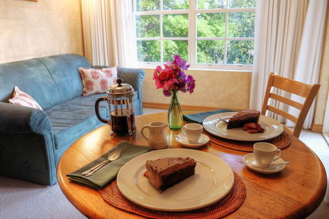 Vineyard Cottages - Geraldton Accommodation 4