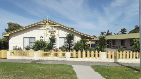 Lakes Entrance Holiday Units - Geraldton Accommodation 0