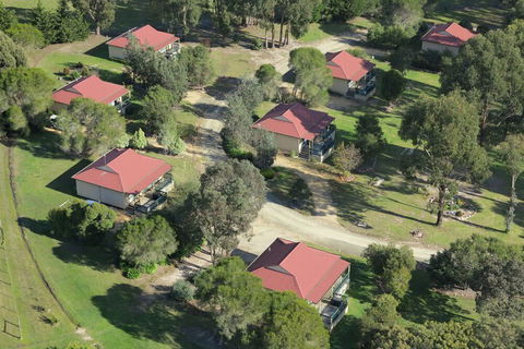Lakes Entrance Country Cottages - Geraldton Accommodation 1