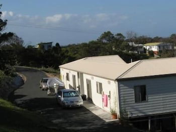 Lookout Holiday Units - Geraldton Accommodation 0