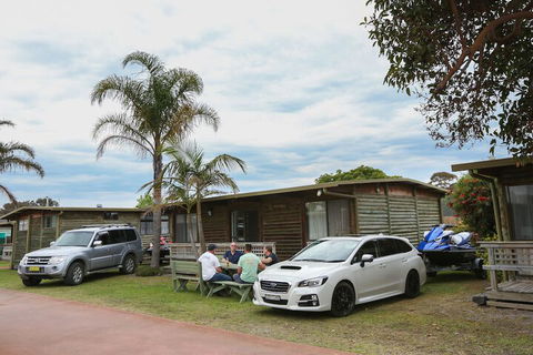 Lazy Acre Log Cabins - Geraldton Accommodation 5
