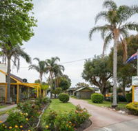 Lazy Acre Log Cabins - Geraldton Accommodation