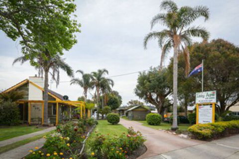 Lazy Acre Log Cabins - Geraldton Accommodation 0