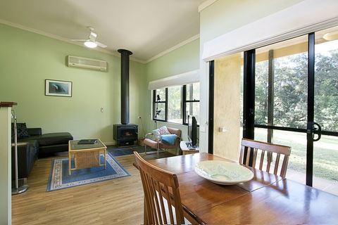 Milton Country Cottages - Geraldton Accommodation 4