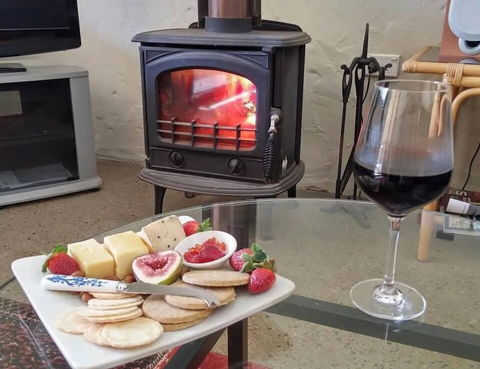 Milton Country Cottages - Geraldton Accommodation 1