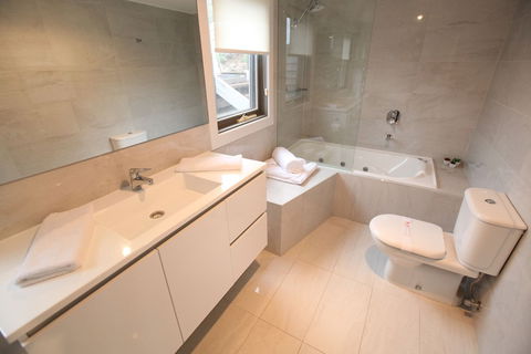 Points South By The Sea - Geraldton Accommodation 5