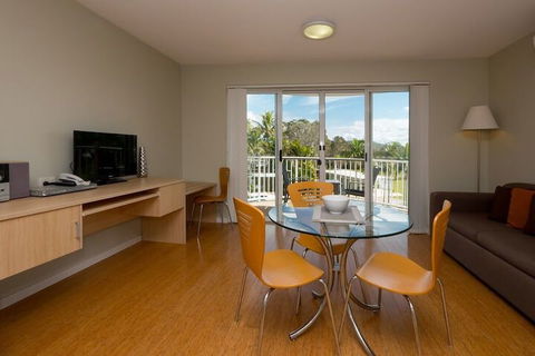 Cabarita Lake Apartments - Geraldton Accommodation 3