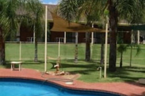 Tocumwal Golf Resort - Geraldton Accommodation 4