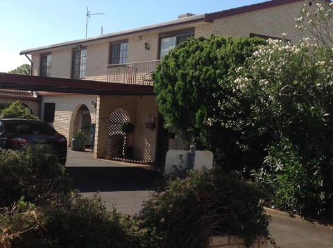 Forest Lodge Motor Inn & Restaurant - Geraldton Accommodation 0