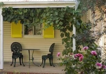 Amy's House - Geraldton Accommodation 1
