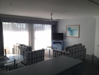 Breakers Apartments Mollymook - Geraldton Accommodation 6